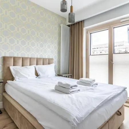 Close-urban Chic - Mennica - One Bedroom -citycenter&65 Apartment Warschau