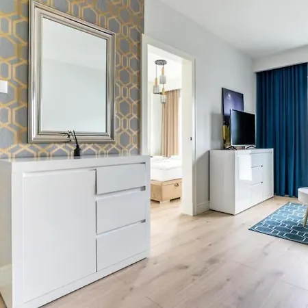 Close-urban Chic - Mennica - One Bedroom -citycenter&65 * ורשה